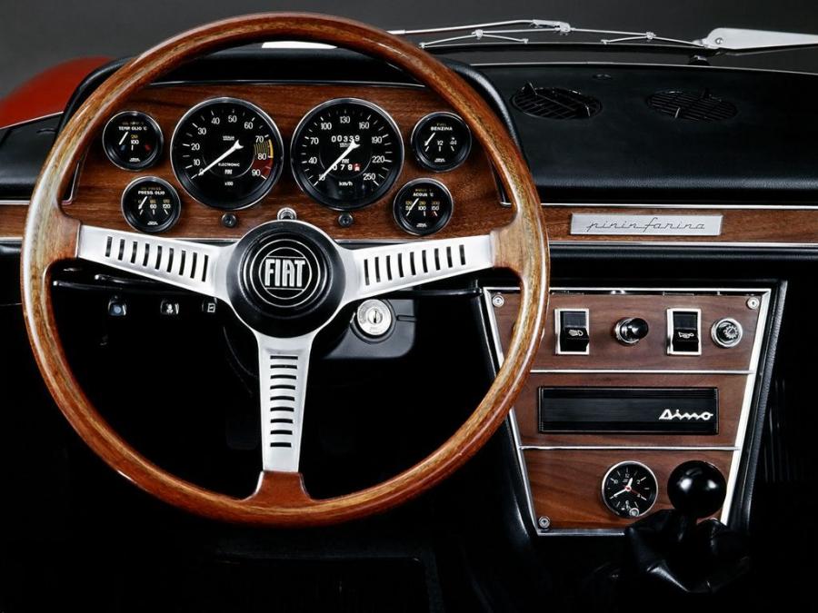  Fiat Dino Spider 2400 1969 года  (фото 4 из 7)